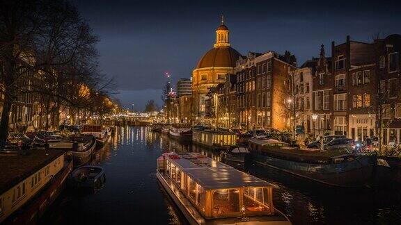 阿姆斯特丹辛格运河和朗德路德教堂-荷兰