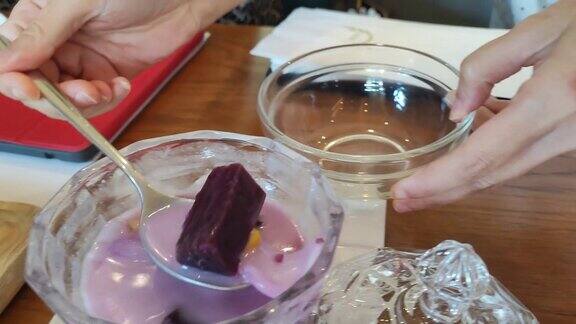 椰奶紫薯泰式甜点