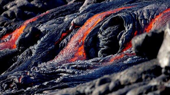 蒸汽上升的火山熔岩在基拉韦厄海洋夏威夷