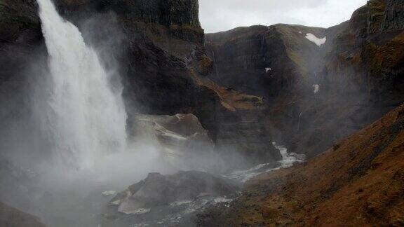 雄伟的海弗斯瀑布的航拍冰岛的壮丽景色