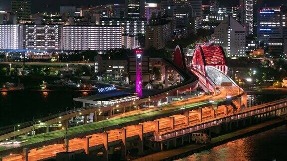 延时:从神户港口和火车站到机场的夜间鸟瞰图