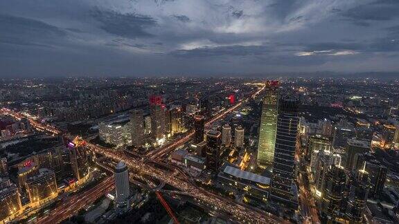 鸟瞰图美妙的城市景色白天到夜晚过渡北京中国