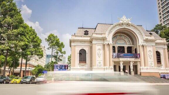 4K延时:越南胡志明歌剧院的行人