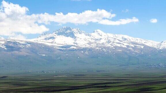 亚美尼亚的风景和雪峰山脉时间流逝