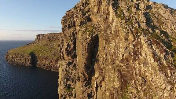 斯凯无人机视频苏格兰奈斯特角岛