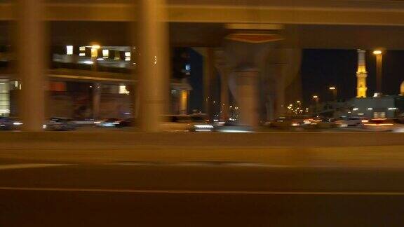 晚上迪拜公路旅行边窗全景4k阿拉伯联合酋长国