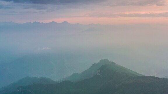 中国四川的九顶山