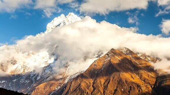 西藏的雪山