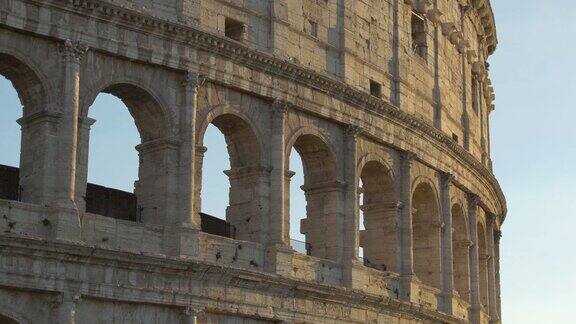 古罗马圆形大剧场是罗马的拱门