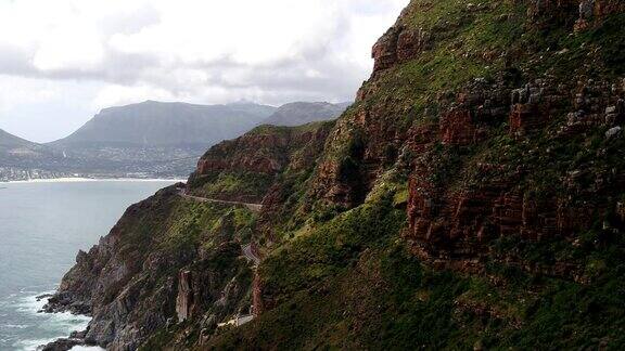 盘绕查普曼峰路