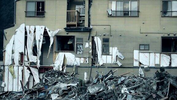 海啸后的福岛建筑被风摧毁