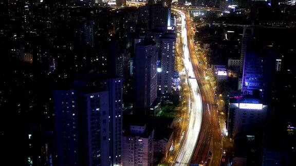 上海市区高速公路的夜景
