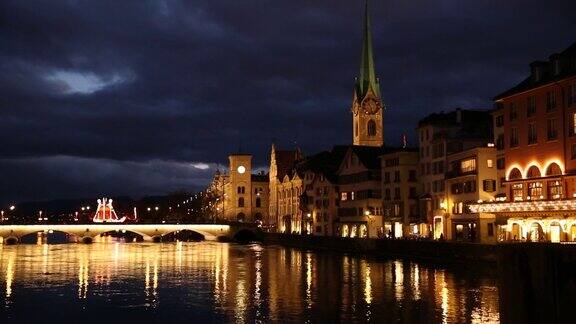 晚上在瑞士苏黎世