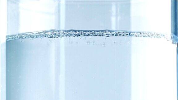 水充满玻璃微距镜头
