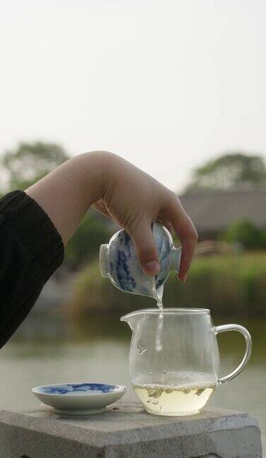 中国茶艺倒茶