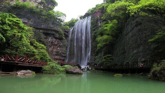 三峡大瀑布