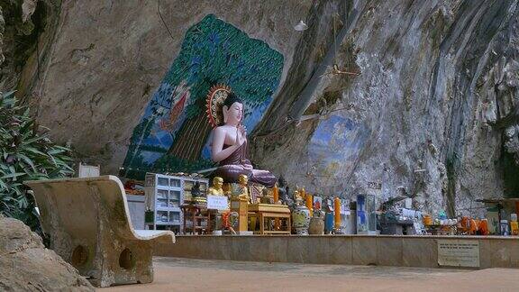 泰国甲米虎洞寺