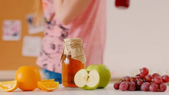 健康饮食自制有机新鲜果汁