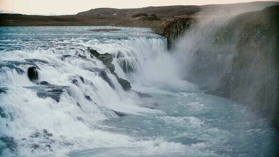 美丽的山水风光冰岛惊人的海湾瀑布