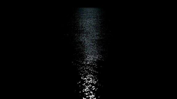 月光下的海景