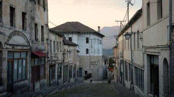 吉罗卡斯特老城典型的街道在阿尔巴尼亚