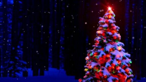 白雪覆盖的森林里一棵发光的圣诞树