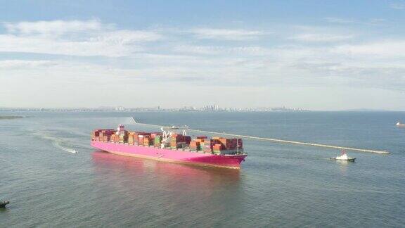 海上集装箱货轮的物流运输航拍