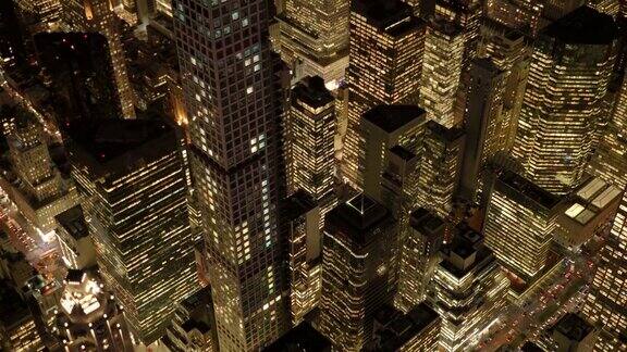 纽约城市景观与办公大楼和摩天大楼扩大西方经济成功的象征