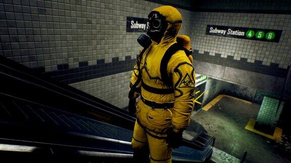 一名穿着化学防护服的幸存者从废弃的地铁爬上自动扶梯全球大流行后世界末日