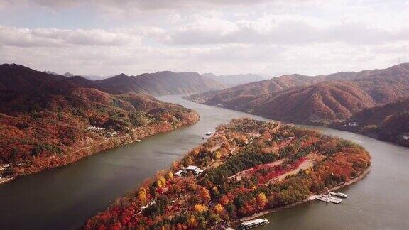 韩国奈美岛的秋天鸟瞰图