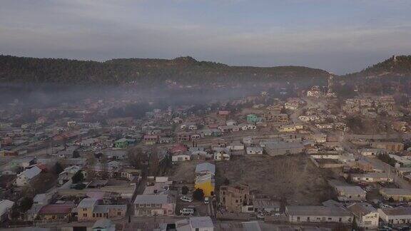 墨西哥奇瓦瓦小镇克里尔的无人机镜头