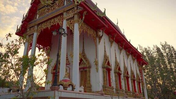 斯坦尼康拍摄的Watsrisonthorn寺庙在普吉岛泰国泰国之旅概念