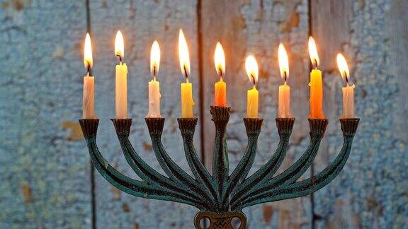 犹太光明节与烛台传统的烛台顶复古