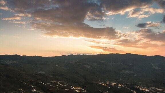 中国的山地和梯田景观光线