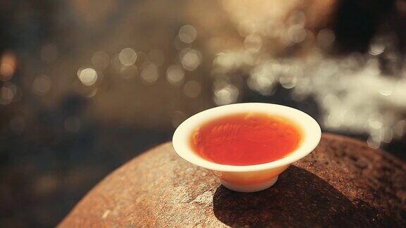 中国红茶奔流河镜头