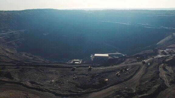 露天煤矿采煤工业俯视图无人机