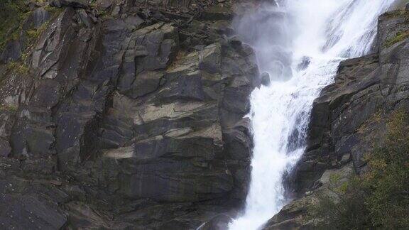 奥地利萨尔茨堡高陶恩国家公园的克里米瀑布
