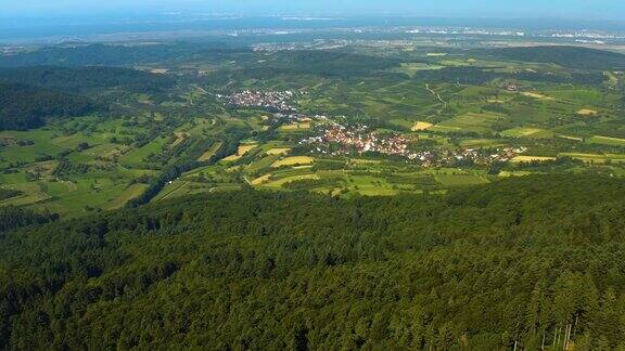 鸟瞰图周围的村庄Obereggenen和niedregenen
