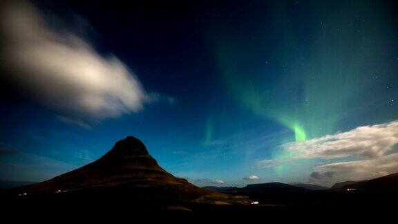 冰岛kirkjuis上空的北极光时间流逝
