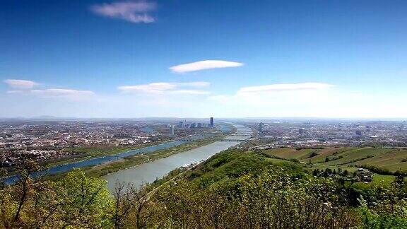 摇摄维也纳和多瑙河的