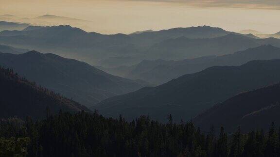 南内华达山脉风景优美的日落加州美利坚合众国