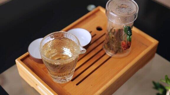 中国茶道茶板上茶具的组成一套茶具