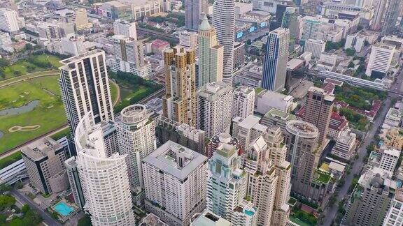 沙通区鸟瞰图曼谷市中心泰国亚洲智慧城市的金融区和商业中心日落时分的摩天大楼和高层建筑