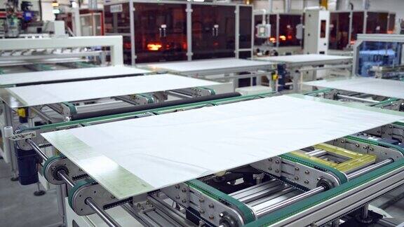 太阳能电池板的自动化制造过程