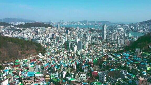 韩国釜山市甘川文化村鸟瞰图