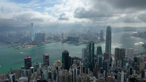 阳光从云端与香港城市景观实时