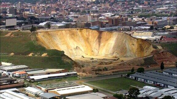从金矿开采的废弃物-鸟瞰图-豪登市约翰内斯堡大都会约翰内斯堡南非