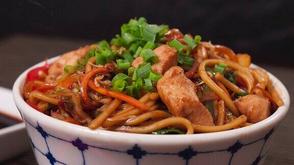 日式鸡肉料理亚洲料理美味lámen中国料理有机海鲜