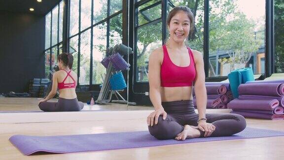 pointofview亚洲美女在线教授瑜伽