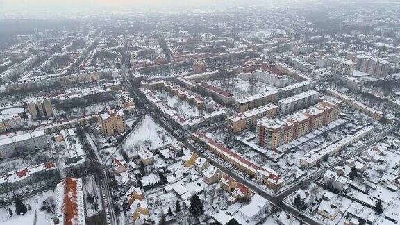 冬季这座城市的鸟瞰图